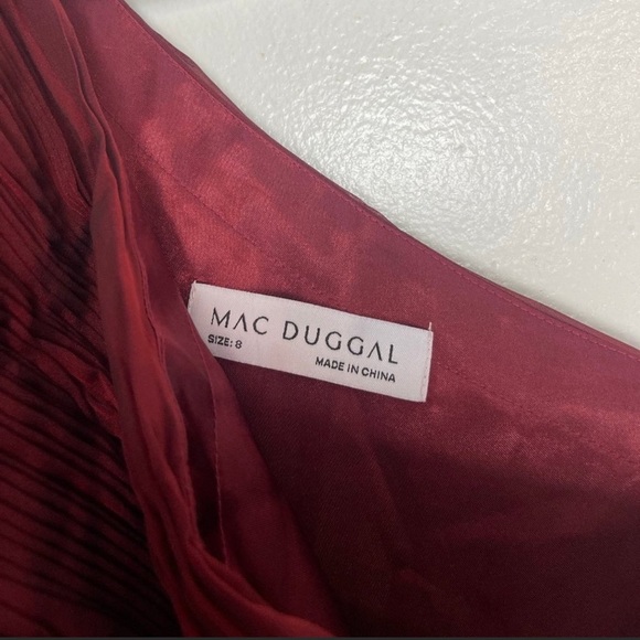 Mac Duggal Organza One-Shoulder Pleated Gown Size 8 - Picture 5 of 13